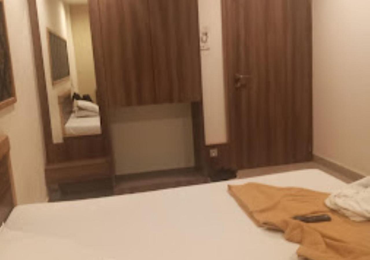 Hotel Jaltarang Kalmath Kankavali Eksteriør billede