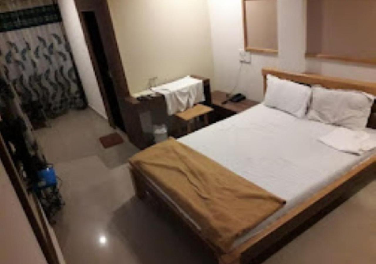 Hotel Jaltarang Kalmath Kankavali Eksteriør billede