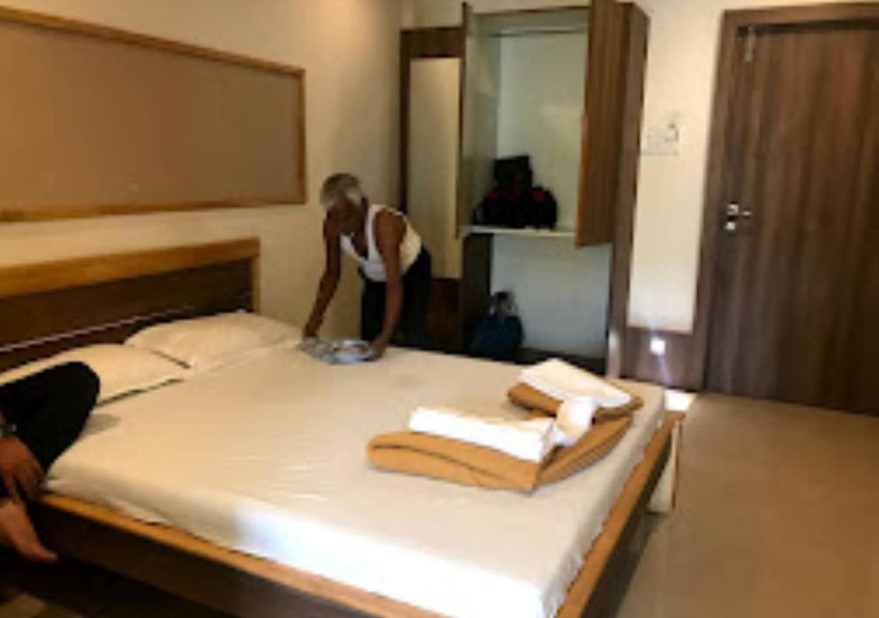 Hotel Jaltarang Kalmath Kankavali Eksteriør billede